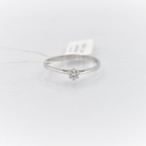 14k White Gold Ring With Diamond